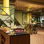 Hotell Nh 4*